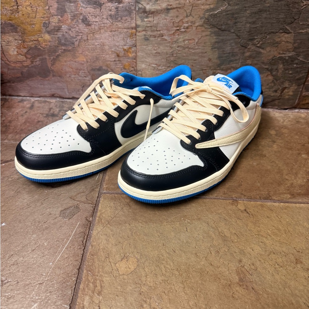 Fragment Design x Travis Scott x Air Jordan 1 Retro Low
